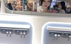 国产一卡2卡3卡4卡无卡国色